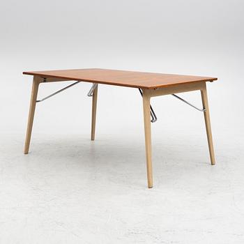 Børge Mogensen, dining table, model 162, Søborg Møbelfabrik, Denmark, 1950s.