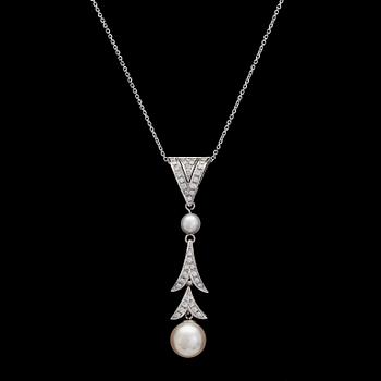 PENDANT, cultured pearls and brilliant cut diamonds, tot. 0.45 cts.
