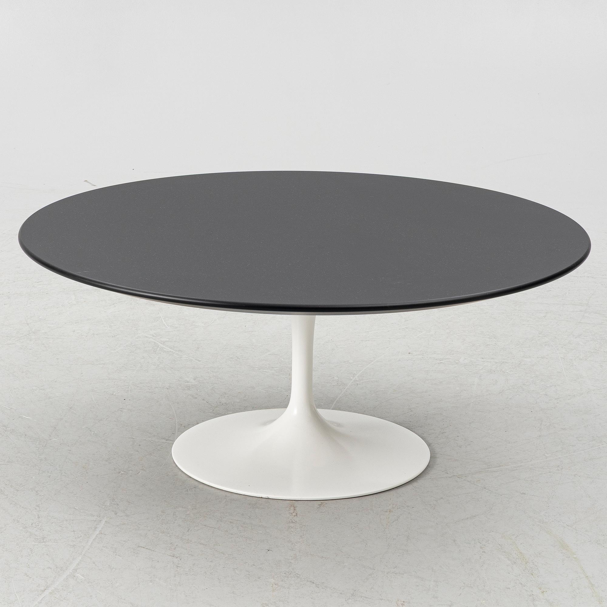 Eero Saarinen, soffbord, "Tulip", Knoll International.