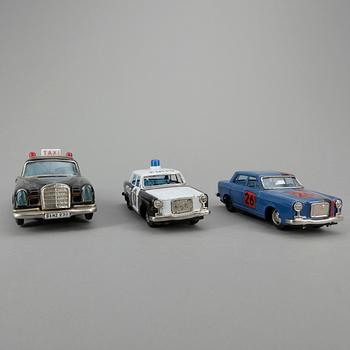 LEKSAKSBILAR, 3st, bla Bandai, Japan, 1960-tal.