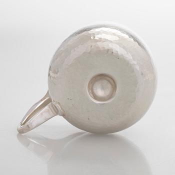 Tapio Wirkkala, kuksa, "Isännänmuki", hopeaa, TW 463, Kultakeskus, Hämeenlinna 1989.