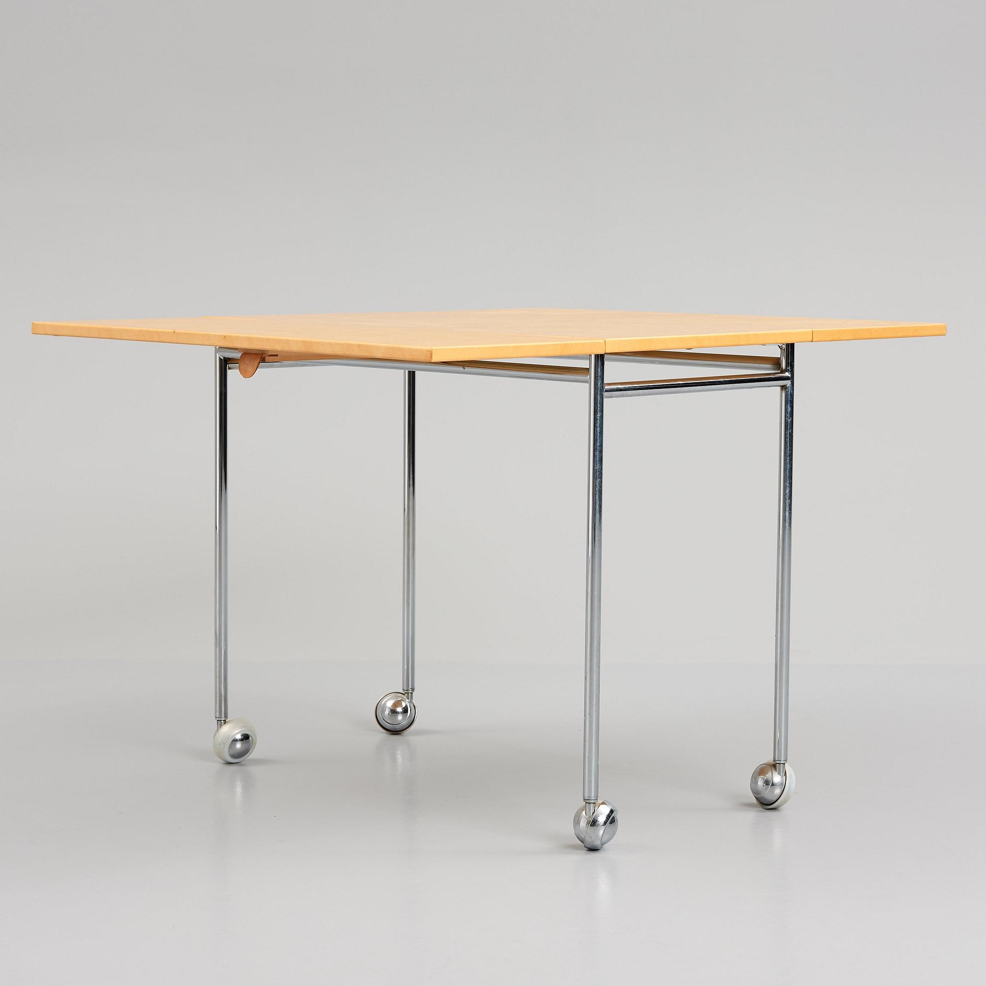 Bruno Mathsson, a drop leaf table 'Berit' in burled birch, Bruno Mathsson International, Sweden.
