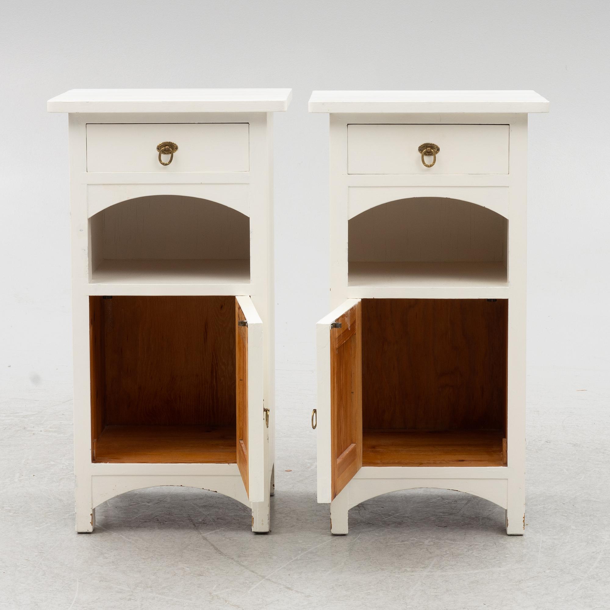 Sängbord, ett par, jugend, tidigt 1900-tal.