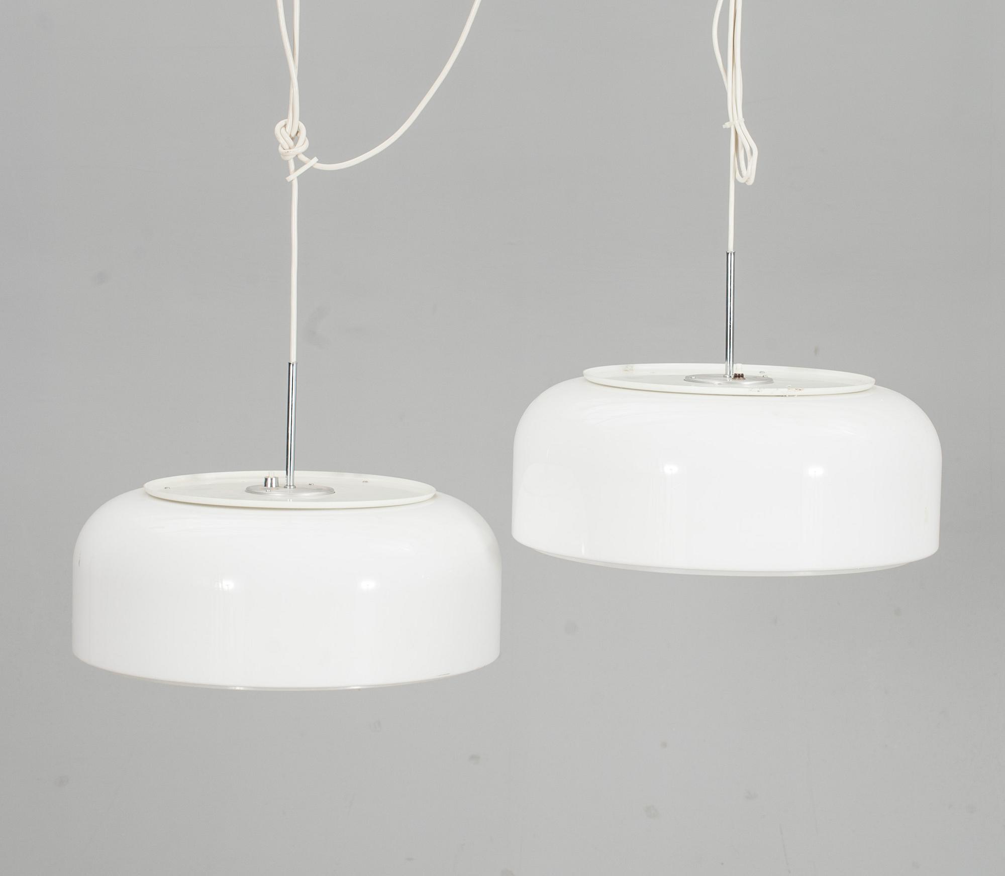 TAKLAMPOR, ett par, "Knubbling", Ateljé Lyktan, Åhus. 1900-talets andra hälft.