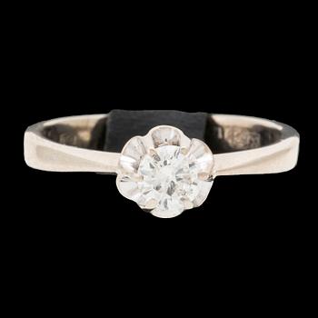 Ring 18K whitegold, 1 brilliant-cut diamond approx 0,35 ct, size 54, total weight 3,8 g.