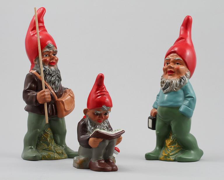 FIGURINER, 3 st, lergods, Heissner, Västtyskland, 1900-talets andra hälft.