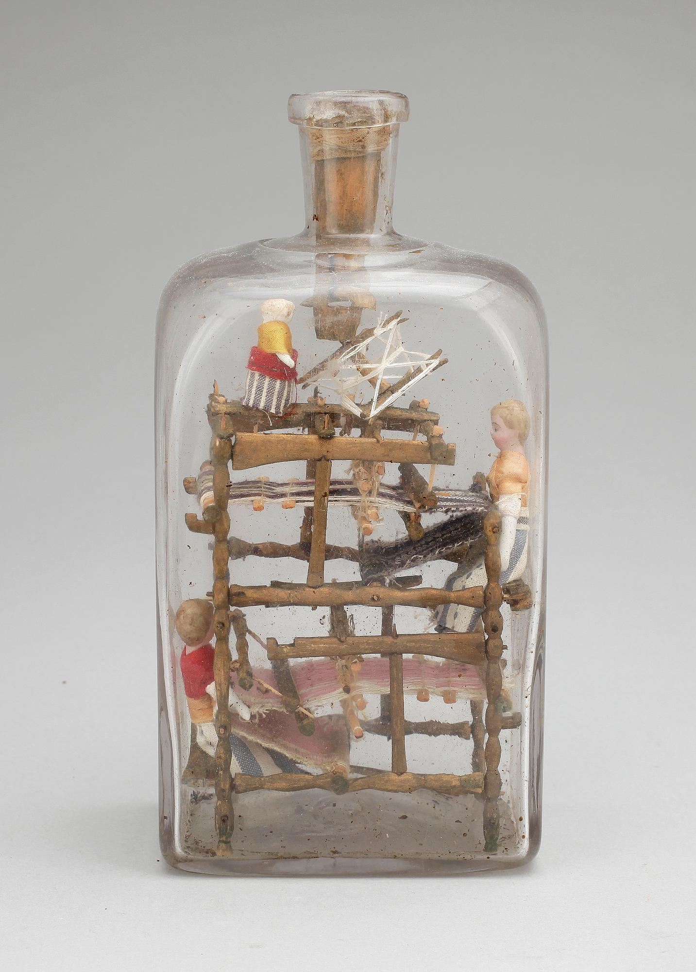 GLASFLASKA MED SJÖMANSARBETE, 1800-tal.