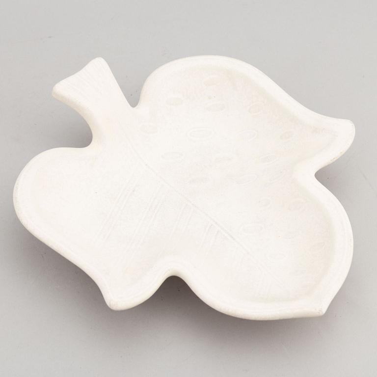 Gunnar Nylund, a stoneware dish and three bowls, Rörstrand, Sweden.