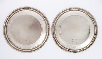 COASTERS, ett par, silver, Mellaneuropa 1900-tal. Vikt 155,6 g.