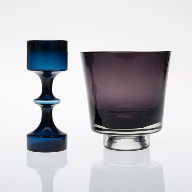 VAS, 2 st, glas, signerade "KF Nuutajärvi Notsjö -60" samt "K Franck Nuutajärvi Notsjö -63".