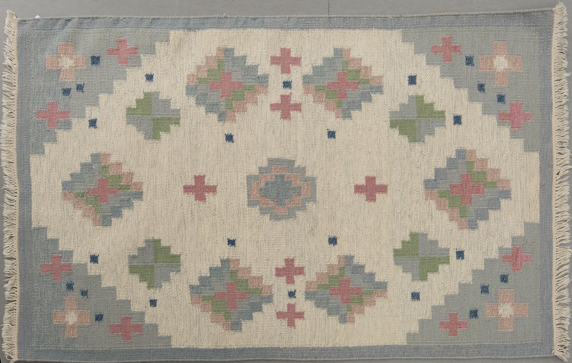 MATTA, rölakan, 1900-talets andra hälft. Ca 193 x 137 cm.