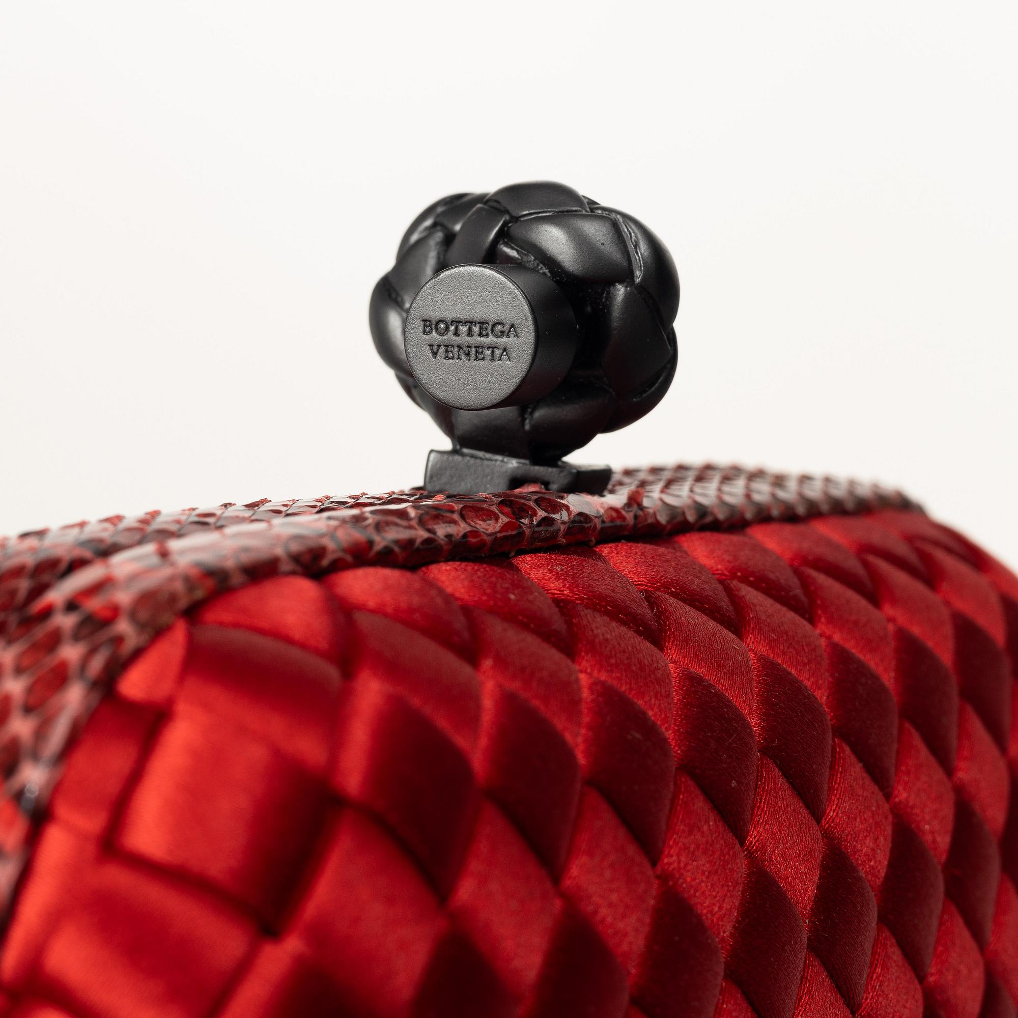 Bottega Veneta, bag/clutch, "Knot".