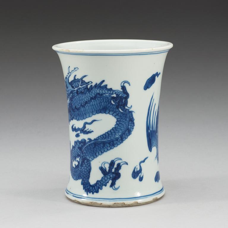 PENSELVAS, porslin. Qing dynastin, Kangxi (1662-1722).