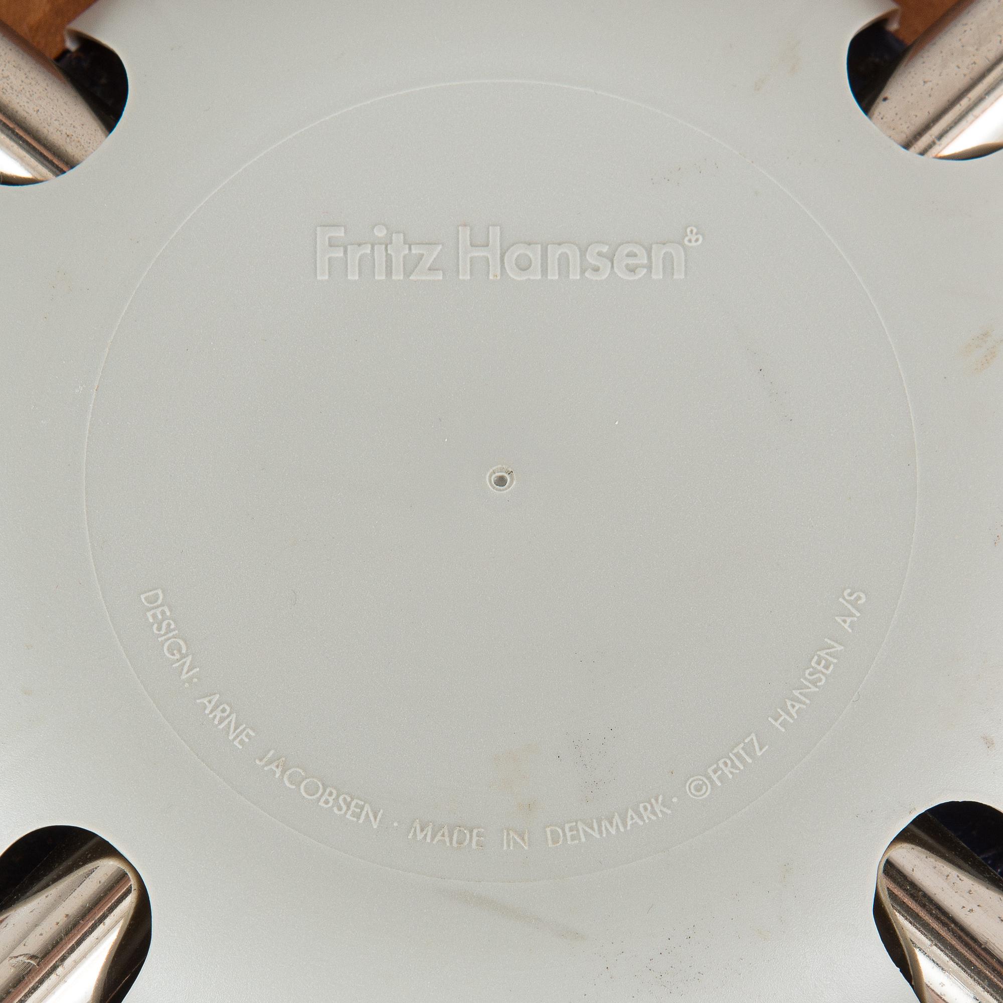 Arne Jacobsen, six "Seven" chairs, Fritz Hansen, Denmark late 20th century.