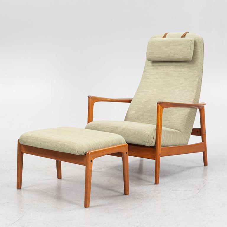 Folke Ohlsson, a 'Duxiesta' armchair with a foot stool, Bra Bohag, Ljungs Industrier, Malmö, 1960's.