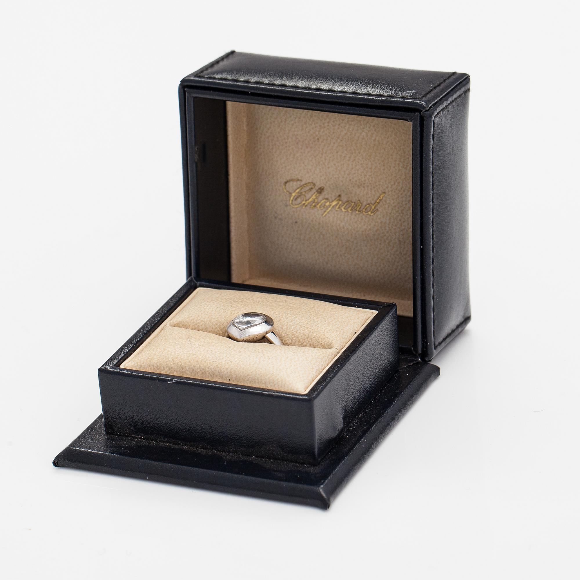 Chopard, Ring "Happy diamonds", 18K vitguld, diamanter ca 0.13 ct tot. Märkt.
