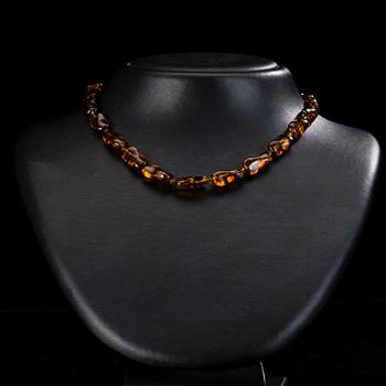 HALSSMYCKEN, 4 st, bärnsten, pärlor i olika storlekar.