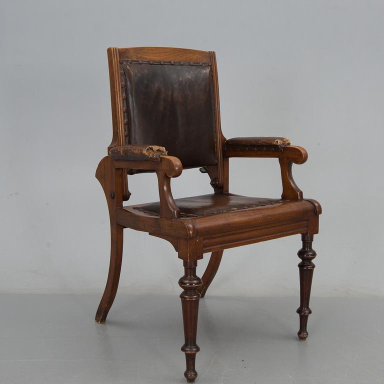 KARMSTOL, nyrenässans, 1800-talets slut.