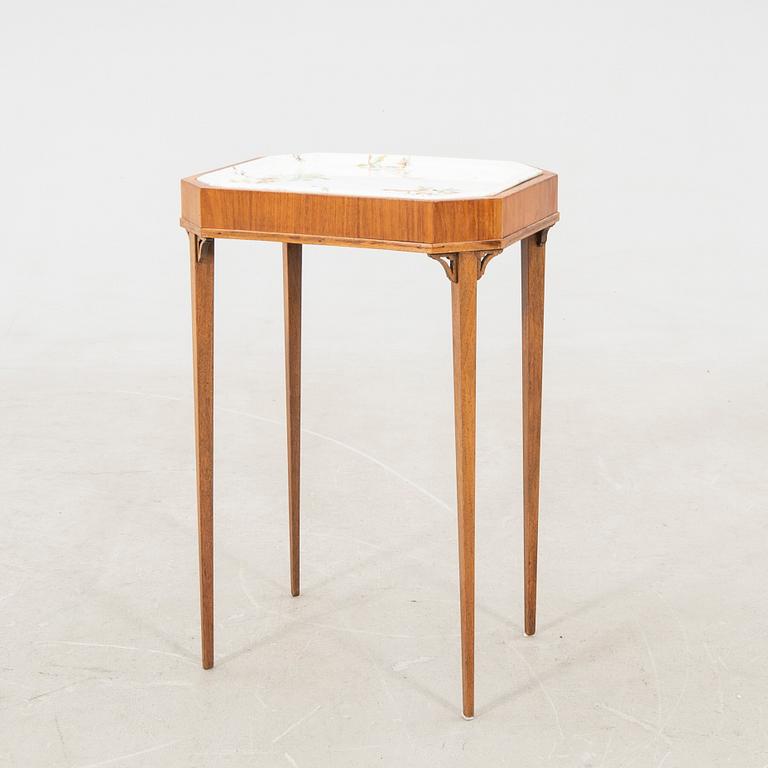 Gustavian side table, first half of the 19th century.