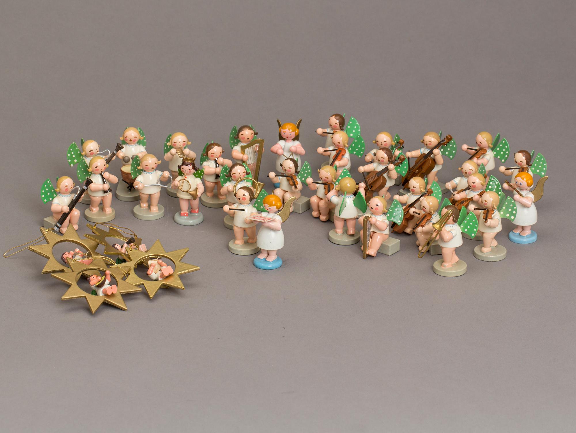 ÄNGLAORKESTER,ca  30 st, Erzgebirge, Tyskland, 1900-talets andra hälft.