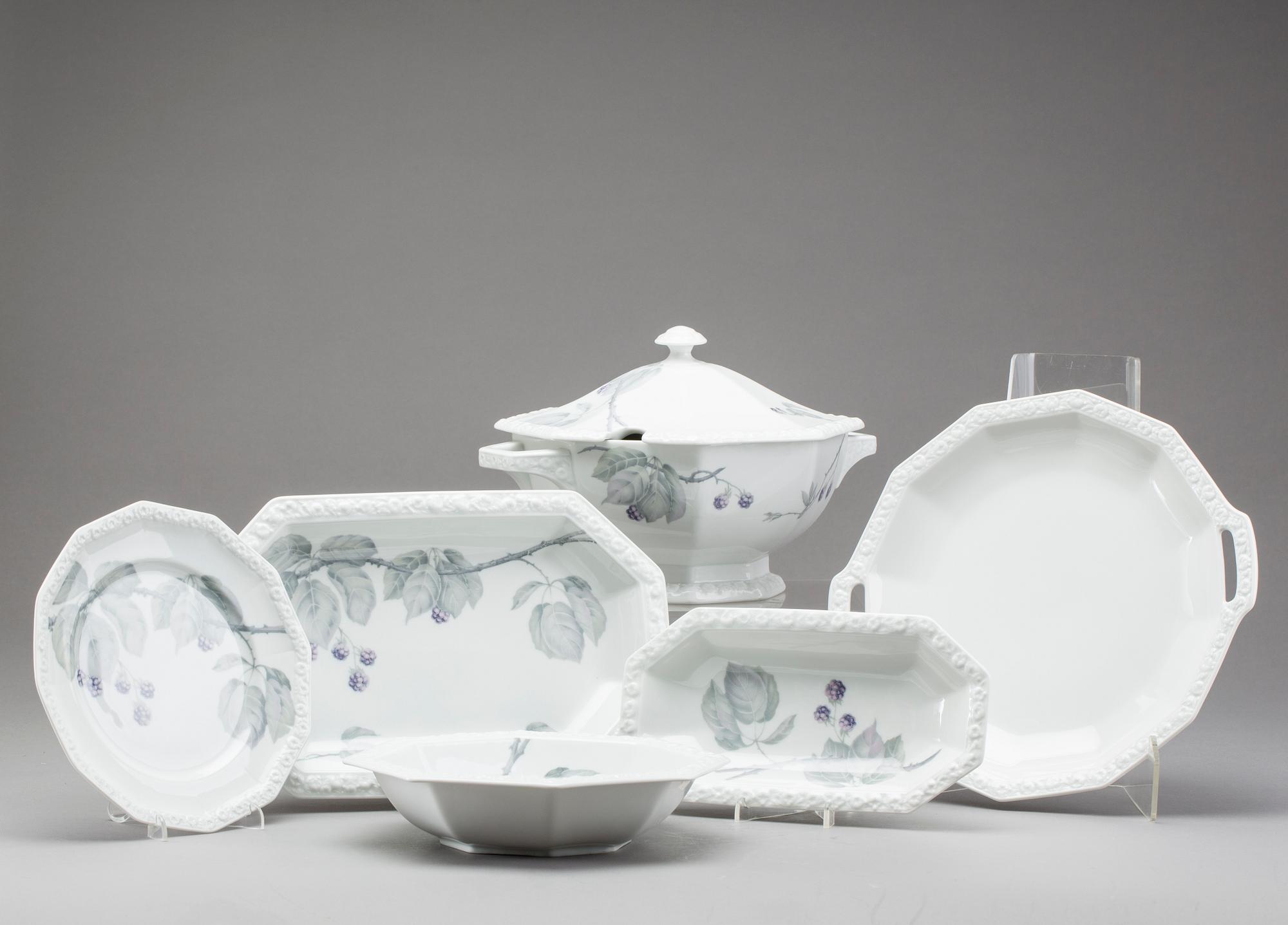 SERVIS, 77 delar, porslin, "Maria Björnbär", Rosenthal.
