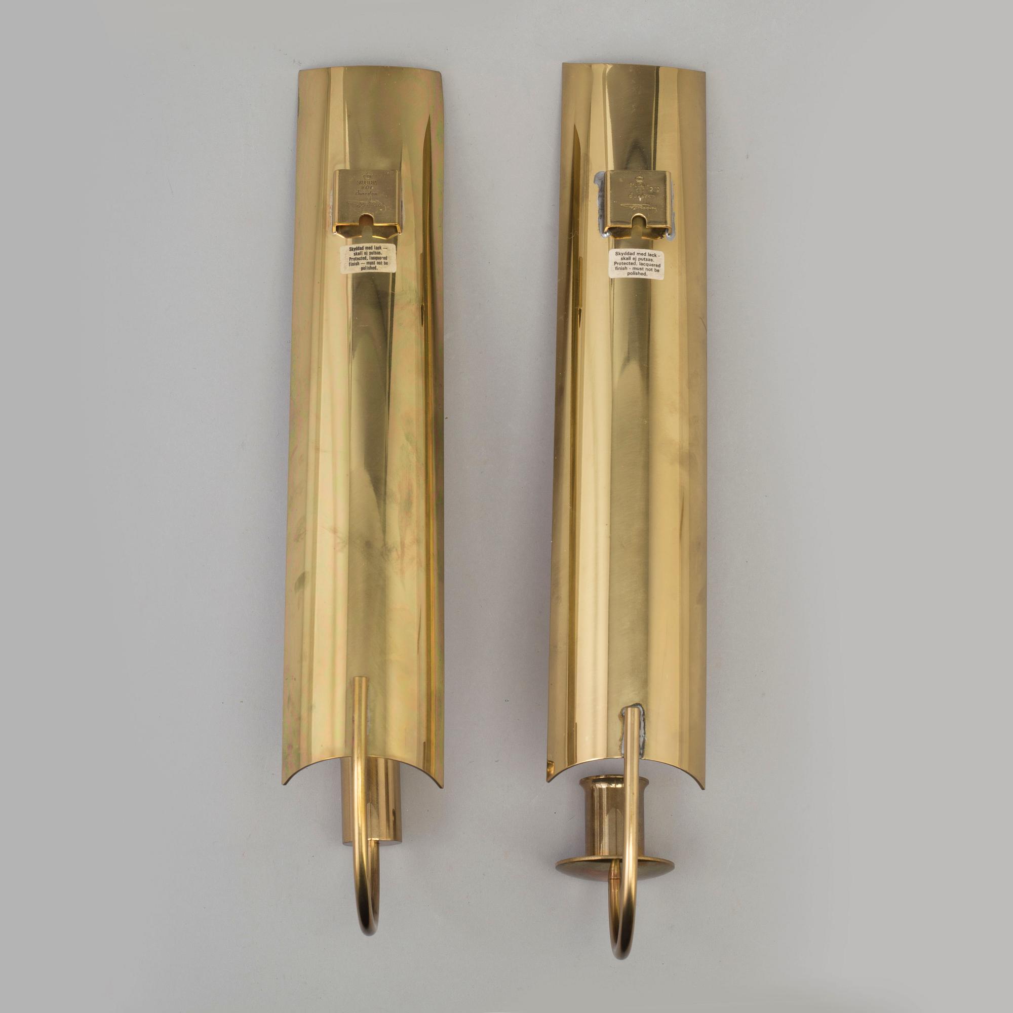 12 pieces of brass, including some by Pierre Forssell, Skultuna.