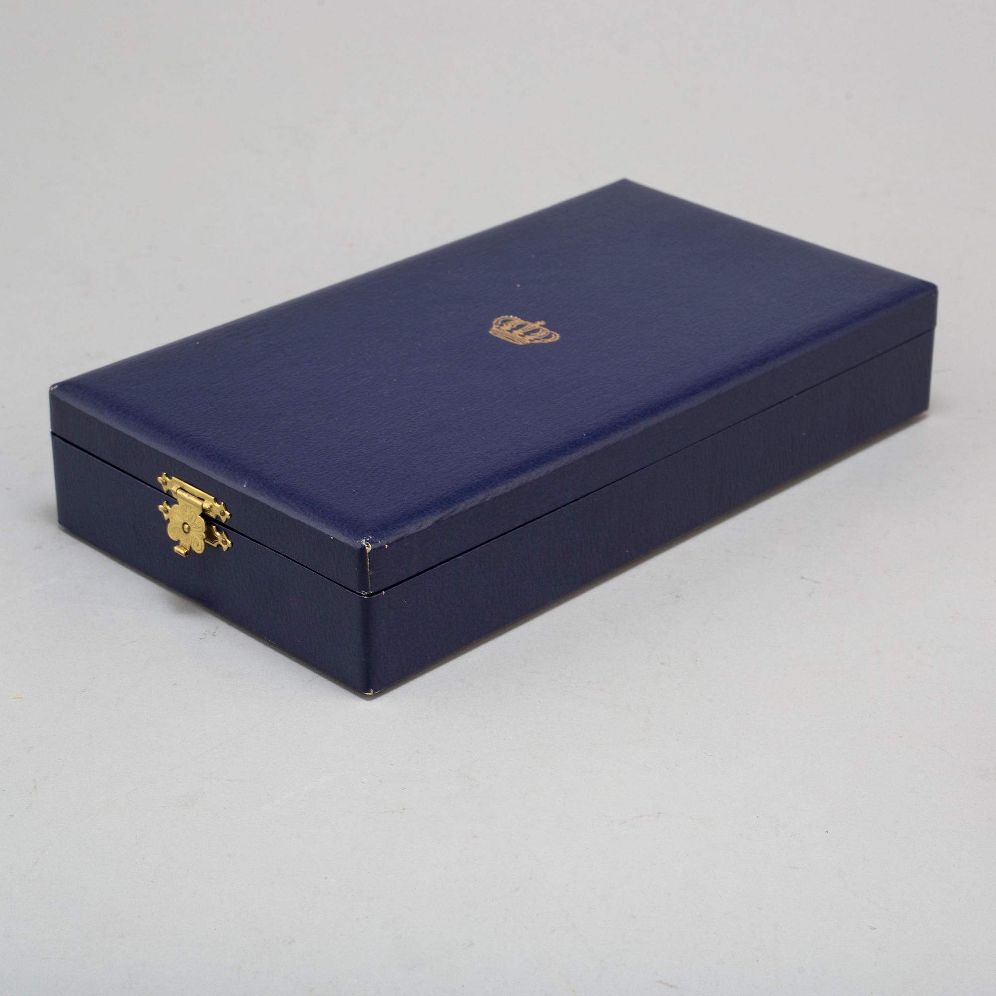 Order of Oranje-Nassau, a Grand Cross set, with ribbon in case, silver and enamel.