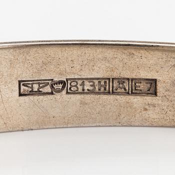 Elis Kauppi, armband, silver och kalcedon. Kupittaan Kulta 1958.