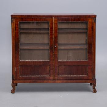 BOKSKÅP, Chippendale-stil, 1920-tal.