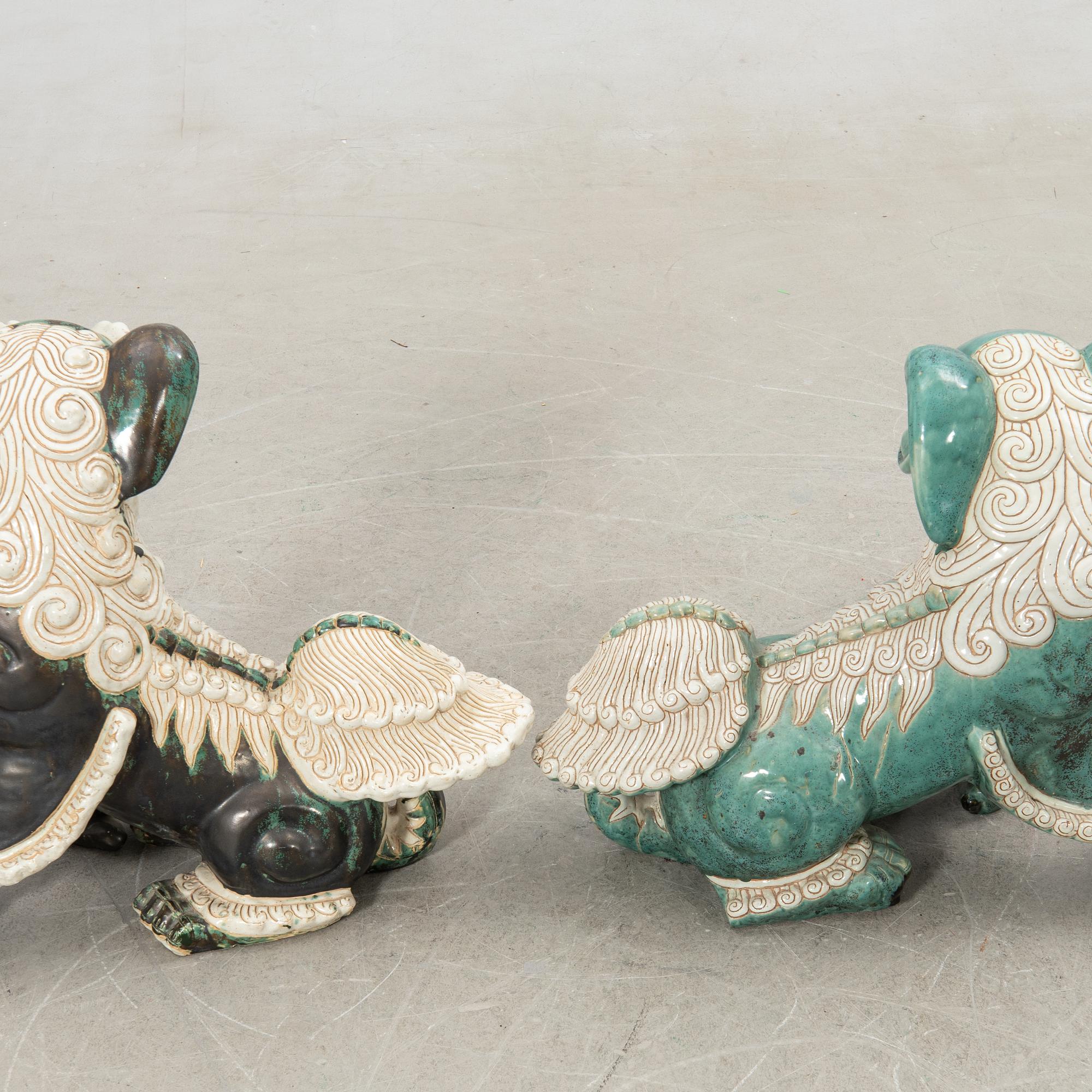 Foo dogs, 2 pcs, stoneware, China, 20th century.