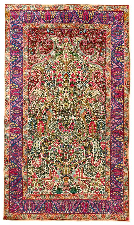 SEMIANTIK KIRMAN LAVER. 238,5 x 139 cm.