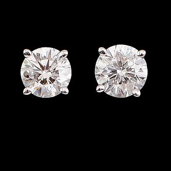 ÖRHÄNGEN, 1 par, 14 k vitguld, briljantslipade diamanter tot 0.33 ct.