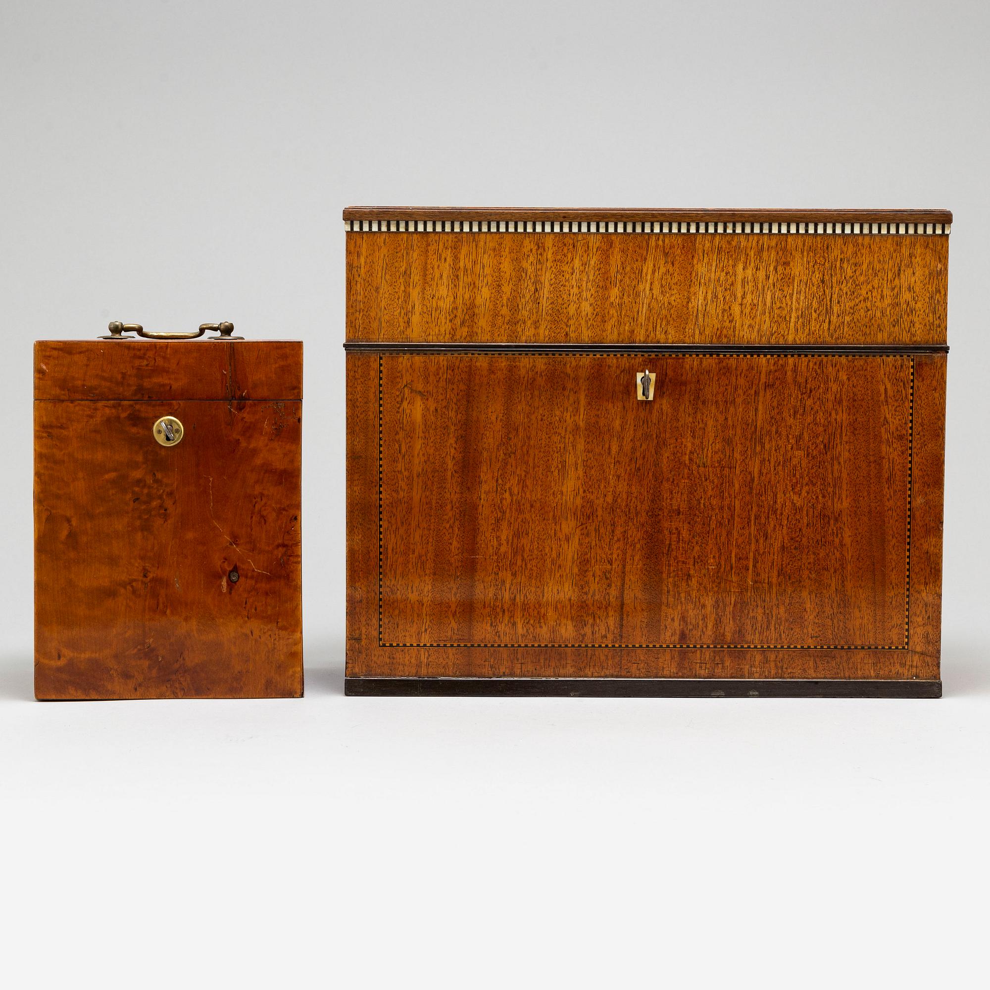 Two boxes with bottles, ca 1800 and 19th century.