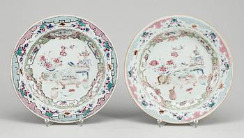 TALLRIKAR, ett par, porslin, Kina , 1700-tal.