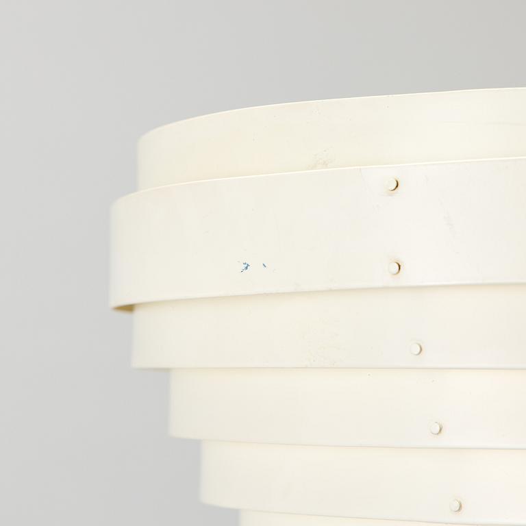 Alvar Aalto, 'Angel wing' model A 805 floor light manufactured by Valaisinpaja Oy, end of 20th century.