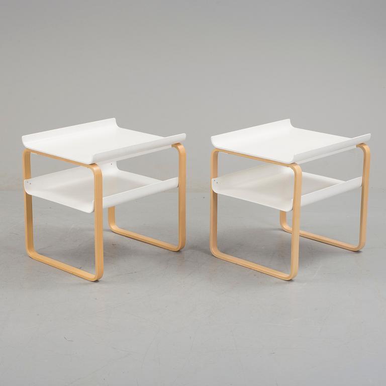 ALVAR AALTO, sidobord, ett par, modell 915, Artek.