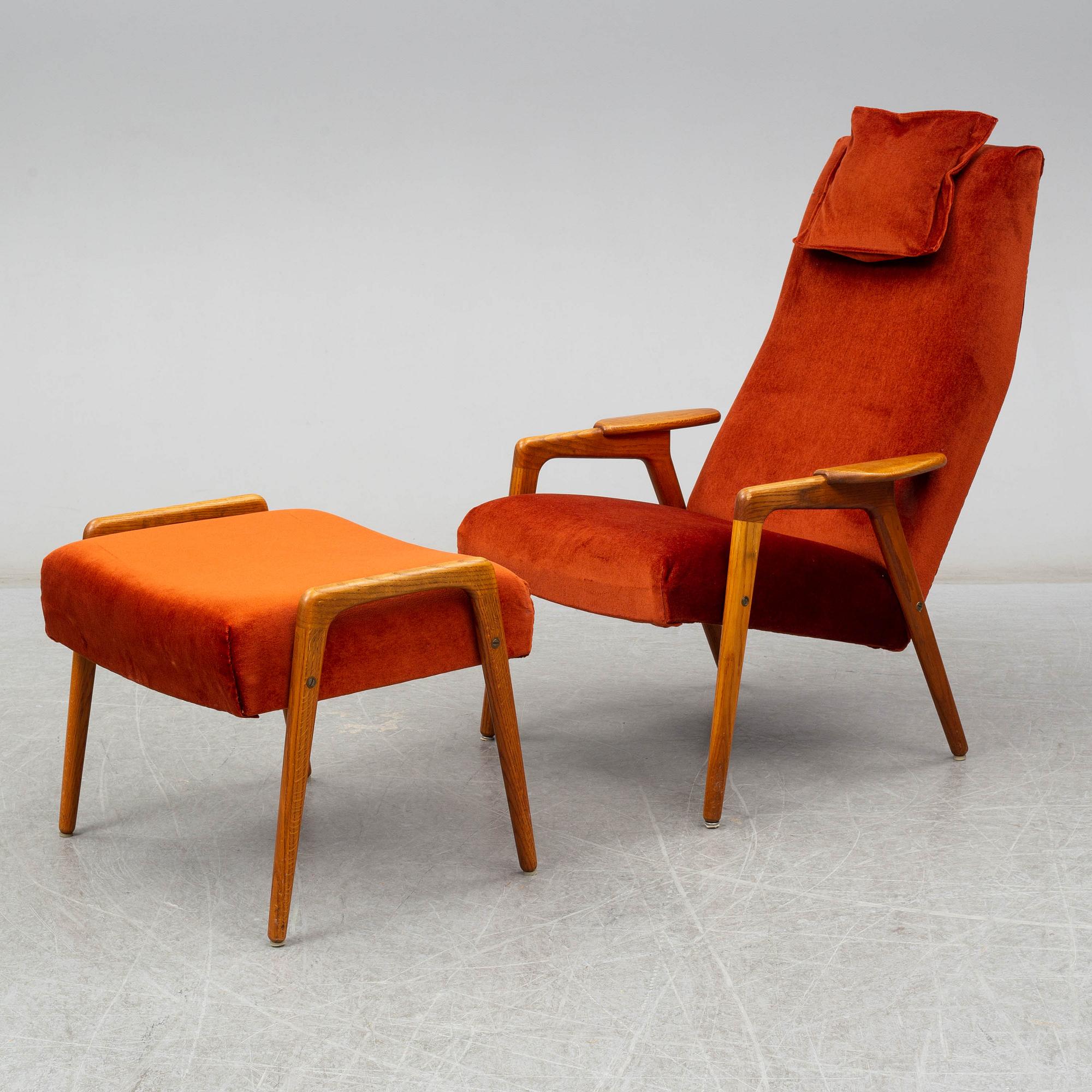 YNGVE EKSTRÖM, a 'Ruster' easy chair with foot rest.