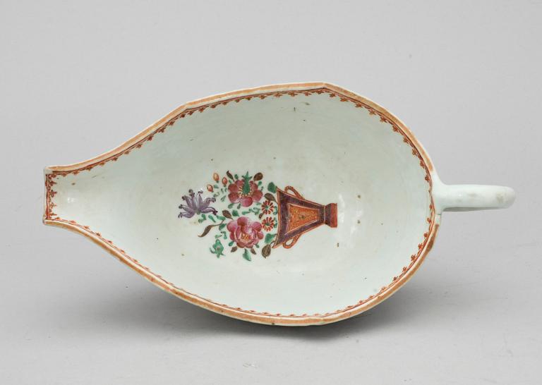 SÅSSNIPA, kompaniporslin. Qing dynastin, Qianlong (1736-95).