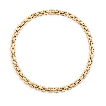 504. An 18K gold Cartier necklace.