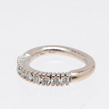 Ole Lynggaard, ring, 18K vitguld med briljantslipade diamanter.