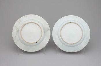 TALLRIKAR, ett par, porslin, Qianlong (1736-95), Kina.