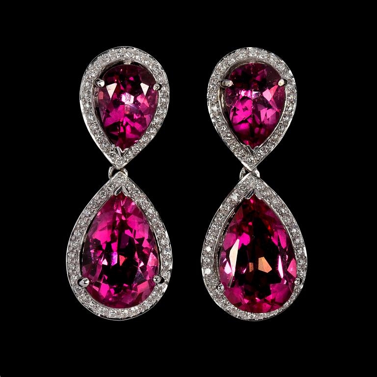 EARRINGS, drop cut pink topaz with brilliant cut diamonds, tot. 0.60 cts.
