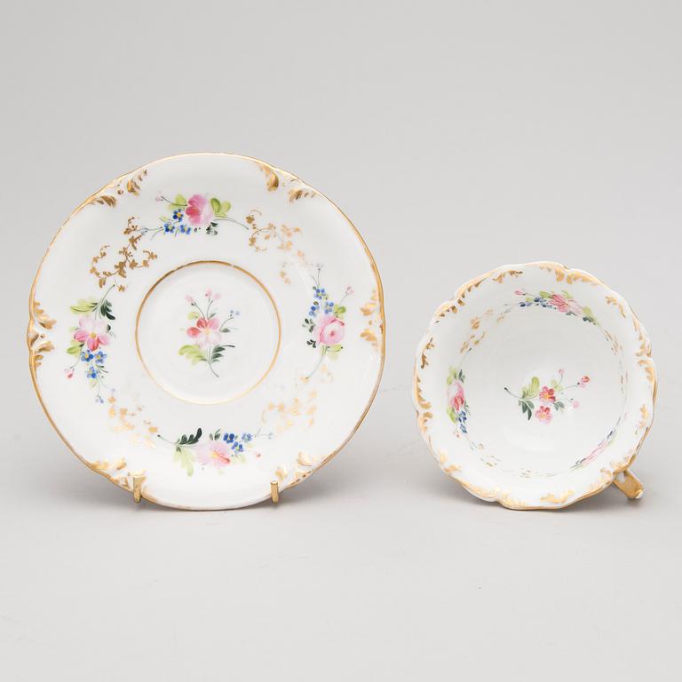 A mid-19th Century 13-piece tea set in porcelain.