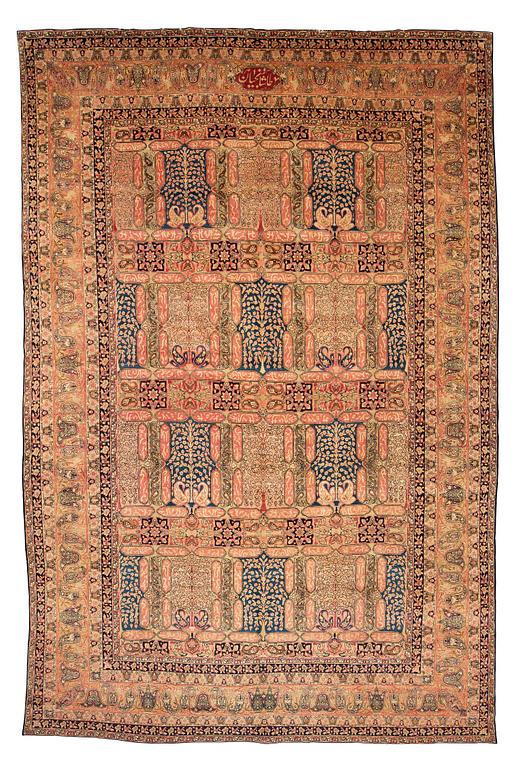 A carpet, semi-antique Kerman Laver, ca 524 x 344 cm.