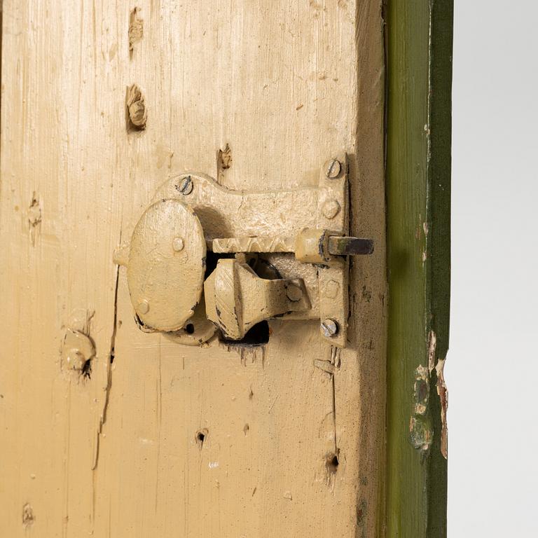 Corner cabinet, likely 18th century.
