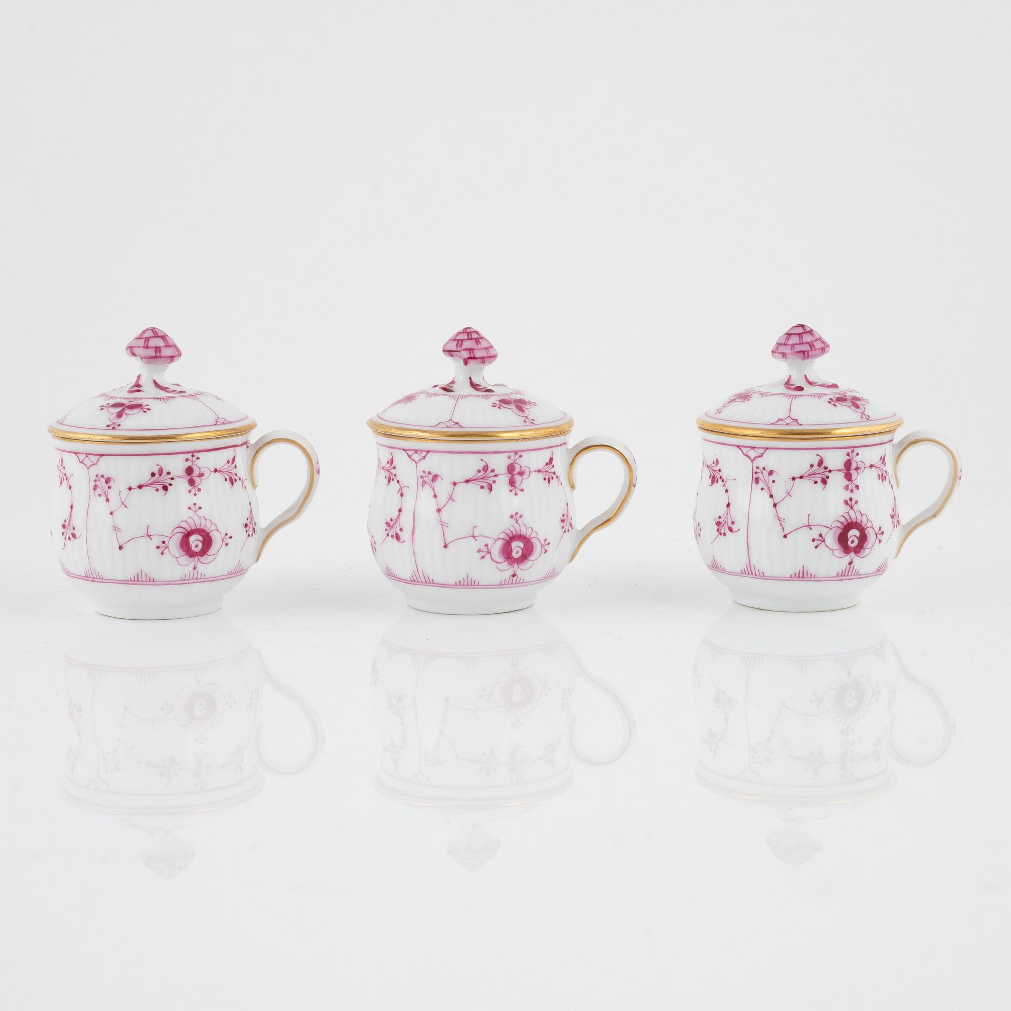 Crèmekoppar med lock, 6 st, porslin, Royal Copenhagen, Danmark, omring år 1900.