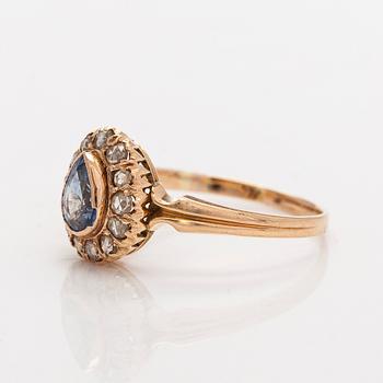 Ring, pear-shaped sapphire, rose-cut diamonds, 14K (56) gold.