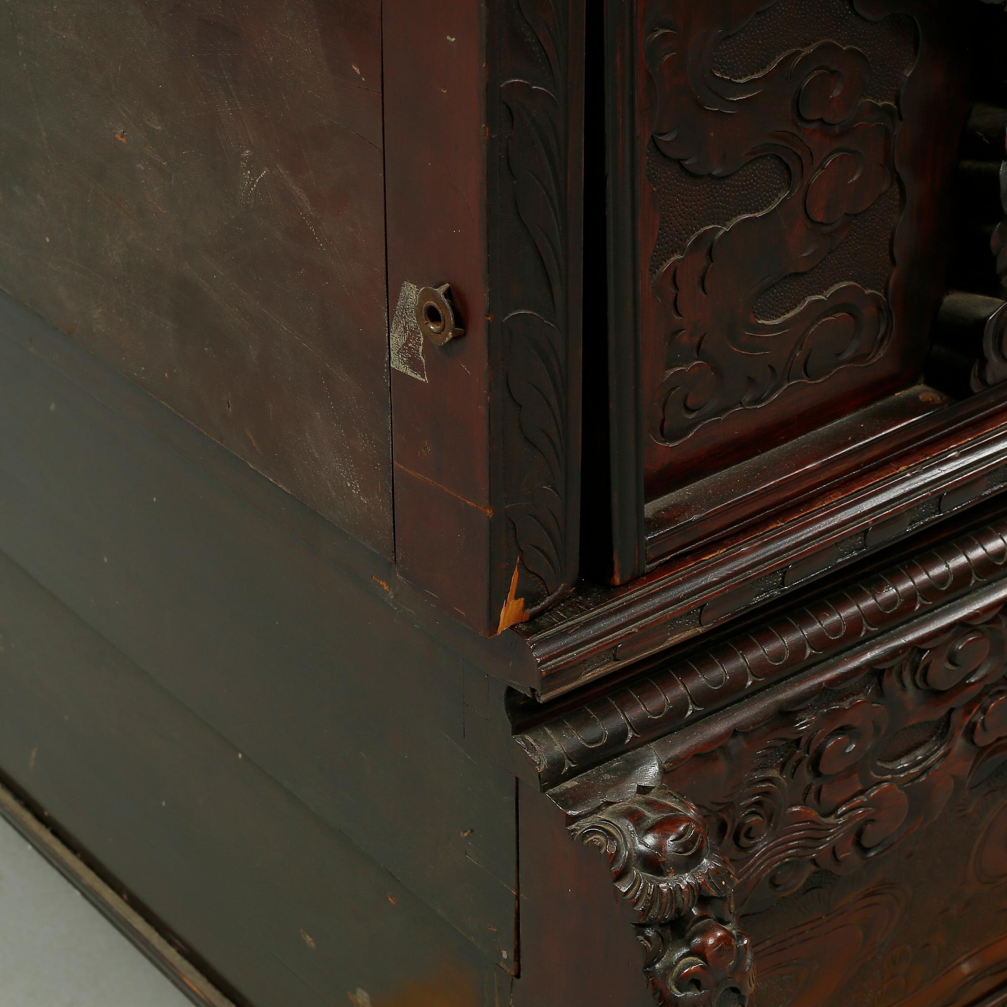 A Japanse sofa, 19th/first half of the 20th century.