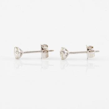 Earrings, 18K white gold with brilliant-cut diamonds totalling 0.50 ct, accompanied by GIA dossier.