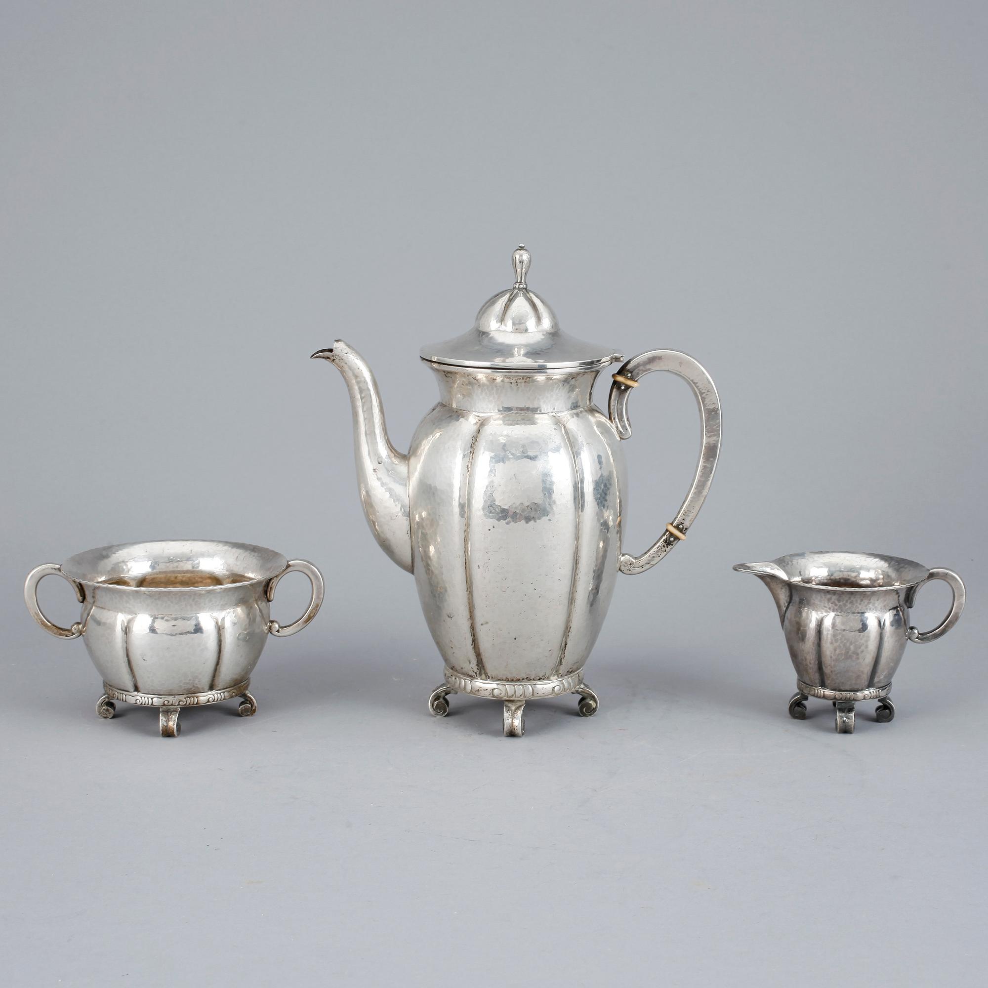 SERVIS, 3 delar, silver, K. Andersson, Stockholm, 1918. Totalvikt ca 1100 gram.